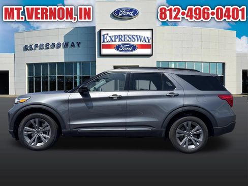 Used 2024 Ford Explorer XLT w/ Equipment Group 202A AWD/4WD image 15