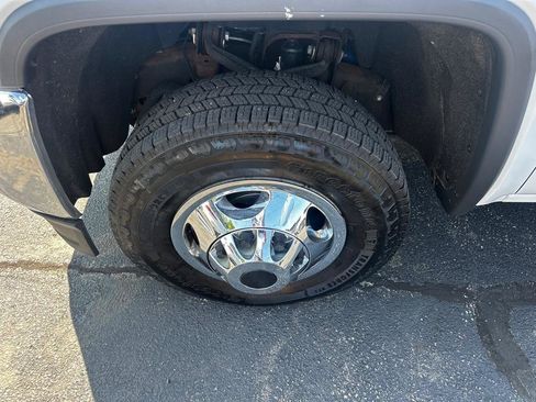 Used 2019 GMC Sierra 3500 4x4 Regular Cab w/ Sierra Convenience Package image 2