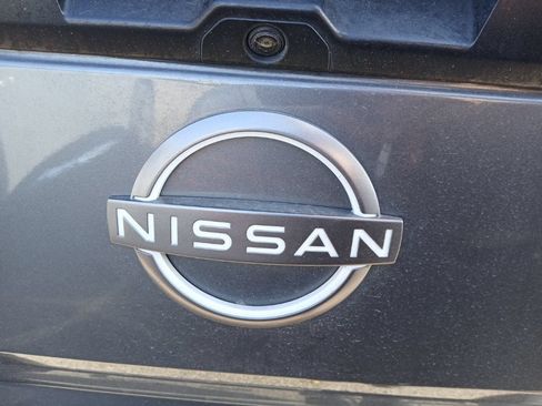Used 2022 Nissan Frontier S w/ Technology Package RWD image 3