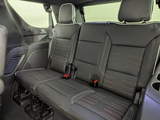 Used 2026 GMC Yukon AT4 Ultimate AWD/4WD image 18