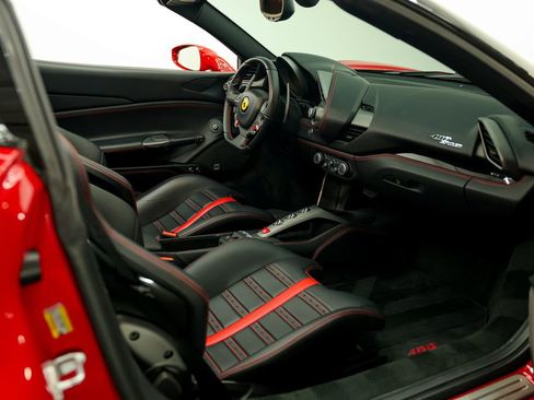 Used 2017 Ferrari 488 Spider image 23