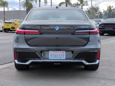 Used 2025 BMW 750e xDrive image 9