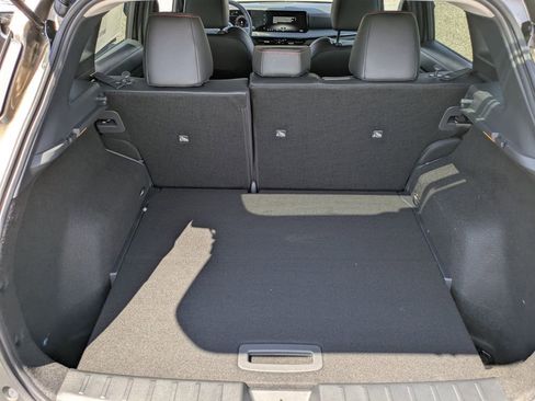 New 2026 Nissan Kicks SR FWD image 9