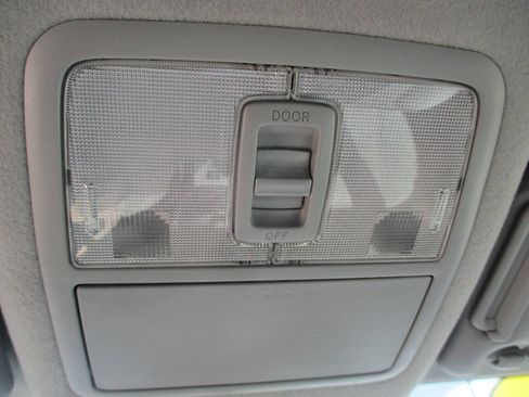 Used 2011 Toyota RAV4 4WD w/ Base L4 Extra Value Pkg image 25