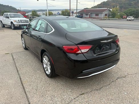 Used 2015 Chrysler 200 Limited FWD image 10