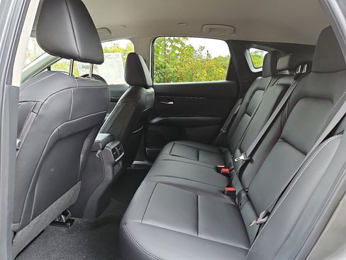 New 2026 Nissan Murano SV image 8