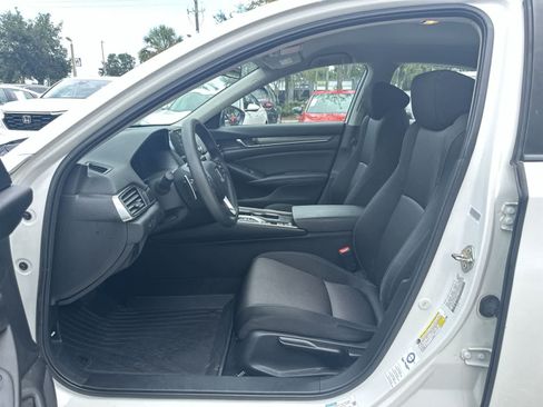 Used 2019 Honda Accord Hybrid image 2