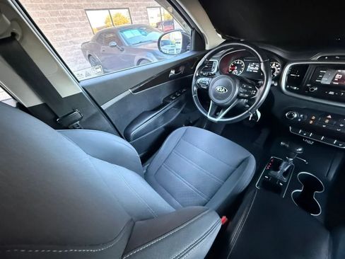 Used 2016 Kia Sorento FWD w/ LX Convenience Package image 46