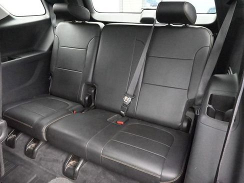 Used 2021 Chevrolet Traverse LT w/ LPO, Floor Liner Package FWD image 27