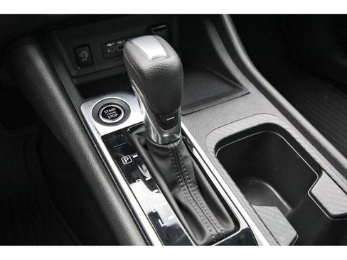 Used 2025 Nissan Sentra SV w/ All-Weather Package FWD image 24