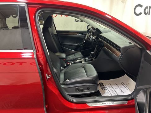 Used 2020 Volkswagen Passat 2.0T SEL image 13