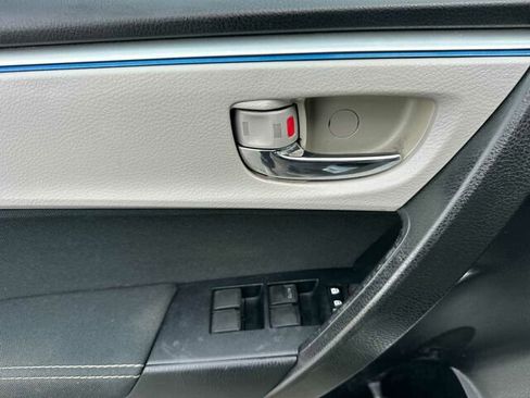 Used 2016 Toyota Corolla LE image 11