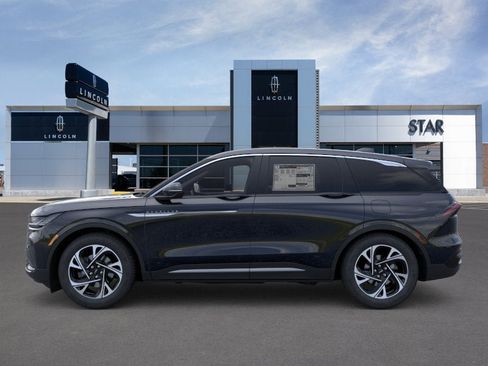 New 2026 Lincoln Nautilus Premier w/ Equipment Group 102A AWD/4WD image 3