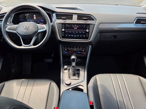 Certified 2024 Volkswagen Tiguan SE AWD/4WD image 59