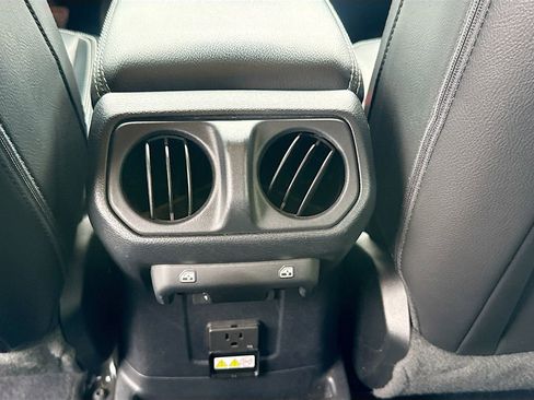 Used 2021 Jeep Wrangler Unlimited Sahara w/ Cold Weather Group AWD/4WD image 28