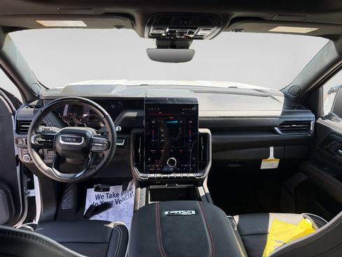 New 2026 GMC Yukon XL AT4 Ultimate AWD/4WD image 24