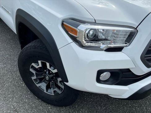 Certified 2021 Toyota Tacoma TRD Off-Road w/ Technology Package image 2