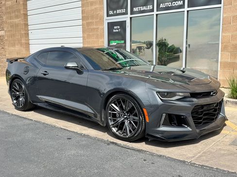 Used 2018 Chevrolet Camaro ZL1 RWD image 8