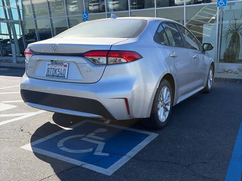 Used 2021 Toyota Corolla LE w/ LE Convenience Package FWD image 6