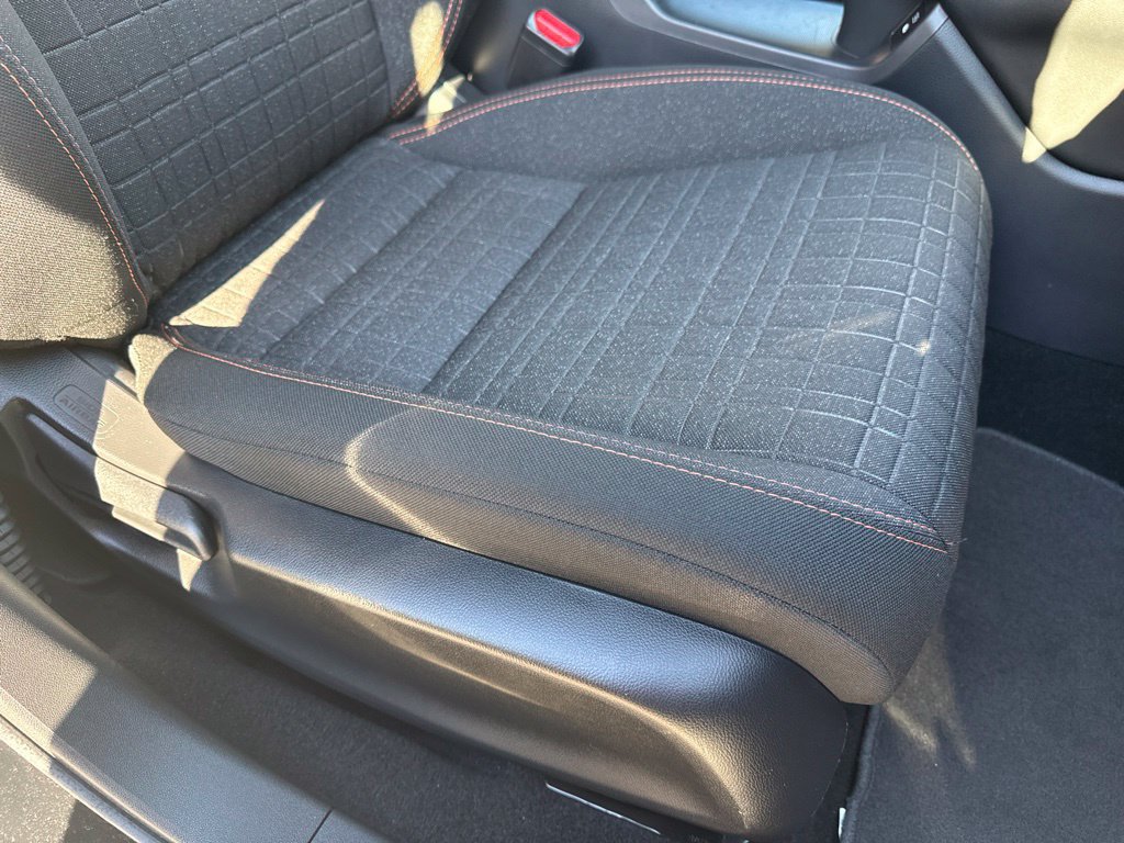 Used 2025 Honda HR-V Sport image 39