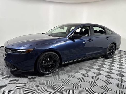 New 2025 Honda Accord SE image 2