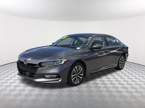 Used 2020 Honda Accord Touring image 3