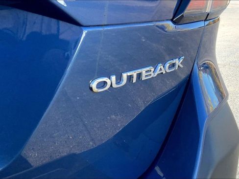 Certified 2022 Subaru Outback Premium image 9