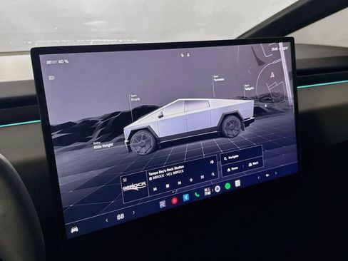 Used 2025 Tesla Cybertruck AWD Crew Cab image 12