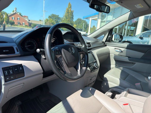 Used 2015 Honda Odyssey Touring Elite image 12