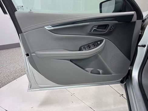 Used 2019 Chevrolet Impala LS FWD image 9