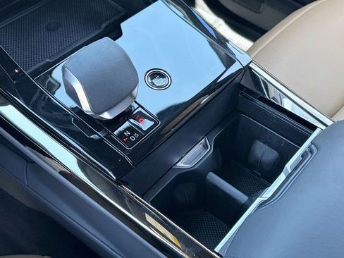 Used 2025 Land Rover Range Rover Sport Autobiography AWD/4WD image 10