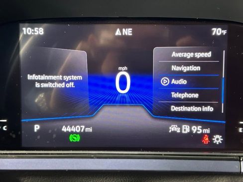 Used 2022 Volkswagen Taos SE w/ Panoramic Sunroof Package FWD image 22