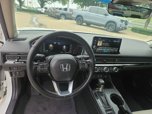 Certified 2024 Honda Civic Touring image 17