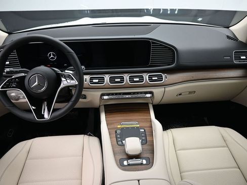 New 2025 Mercedes-Benz GLS 450 4MATIC image 20