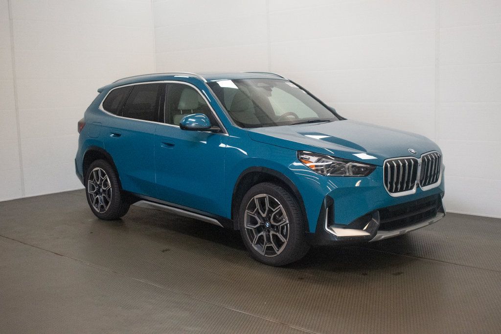 Used 2025 BMW X1 xDrive28i AWD/4WD image 1