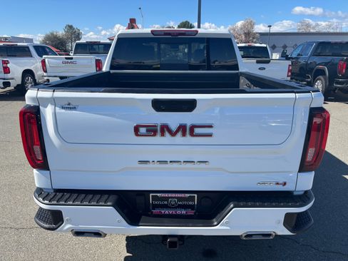 Used 2023 GMC Sierra 1500 AT4 image 6