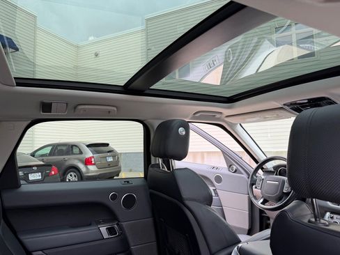 Used 2014 Land Rover Range Rover Sport HSE image 24