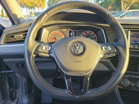Used 2019 Volkswagen Jetta SE image 18