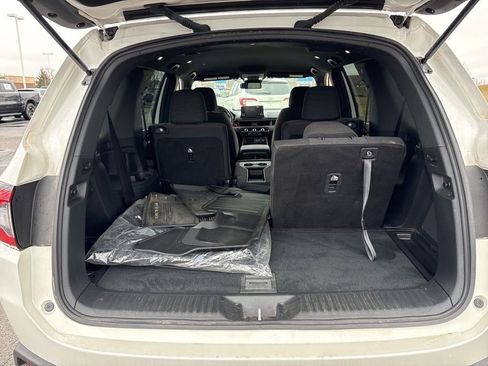 Used 2025 Honda Pilot Sport image 10
