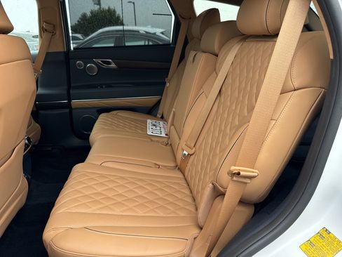 Used 2023 Genesis GV80 3.5T image 5