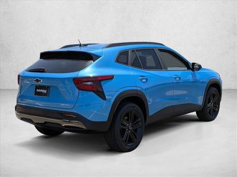 New 2026 Chevrolet Trax ACTIV FWD image 2