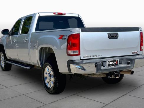Used 2014 GMC Sierra 2500 SLT w/ Suspension Package, Off-Road AWD/4WD image 11