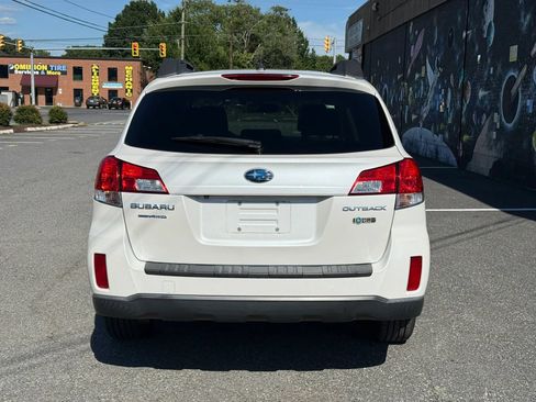 Used 2014 Subaru Outback 2.5i Limited AWD/4WD image 14
