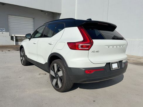 Certified 2023 Volvo XC40 Recharge Ultimate image 3