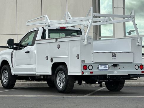 New 2026 Ford F250 XL w/ XL Chrome Package image 5