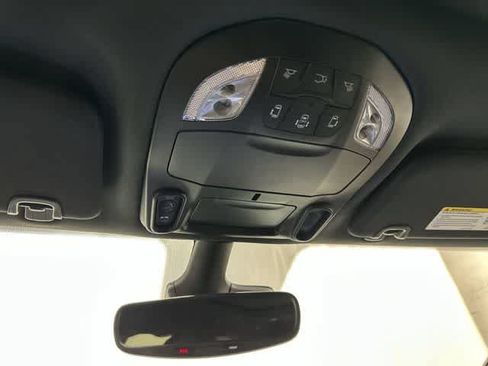 Used 2026 Chrysler Pacifica Limited FWD image 21