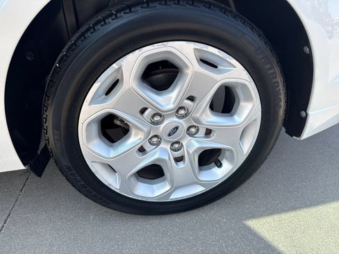 Used 2011 Ford Fusion SE FWD image 27
