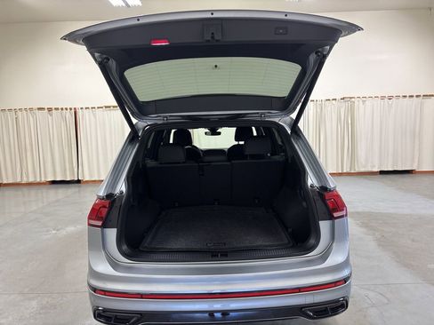 Used 2024 Volkswagen Tiguan SE R-Line AWD/4WD image 24