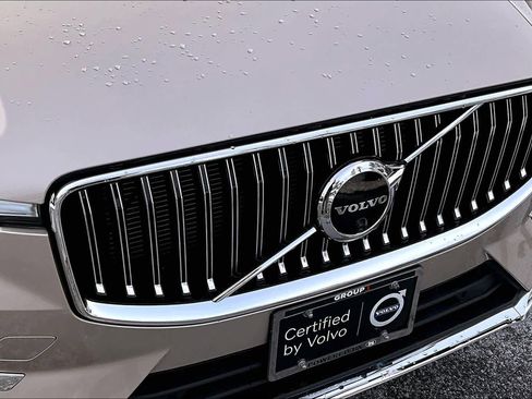 Certified 2023 Volvo XC60 B5 Plus image 29