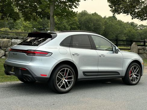 Used 2023 Porsche Macan S AWD/4WD image 16